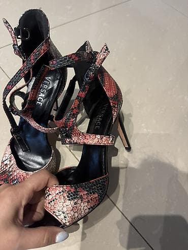 Versace premium 1:1 yeni 38 razmer . 30azn (180azn alinib)unvan