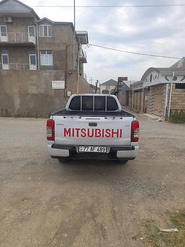 Mitsubishi L200: 2.4 л | 2019 г. 154800 км Пикап — 2