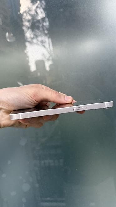 iphone 19: IPhone 13, Ağ, Simsiz şarj — 3
