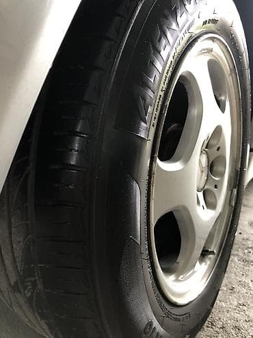 124 mersedes: Mercedes-Benz üçün orijinal yüngül lehimli disk və təkər komplekti — 2