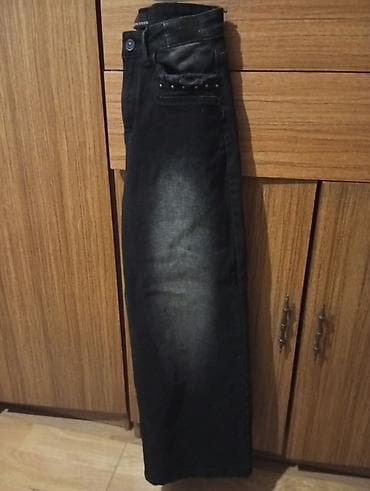 Qadın cins şalvar - Rəng: tünd qara, ön hissədə açıq effektli