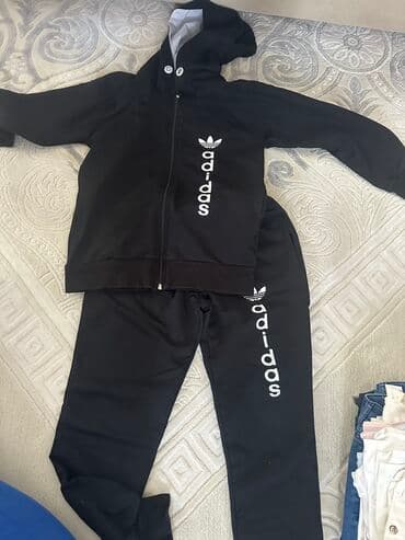 qara hicab: Sportivni 8-10 yaş — 2