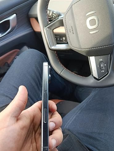 IPhone 16 Pro, 128 GB, Qara, Simsiz şarj — 2