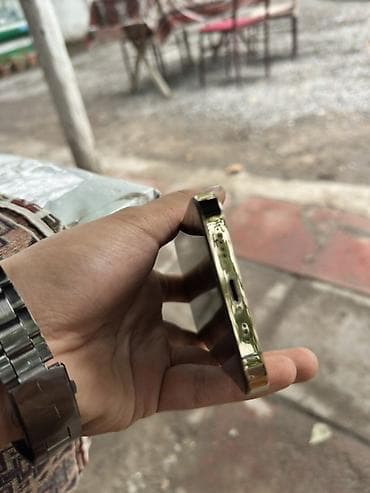 iphone 15 pro 256 qiymeti: IPhone 12 Pro, Qızılı, Face ID — 2