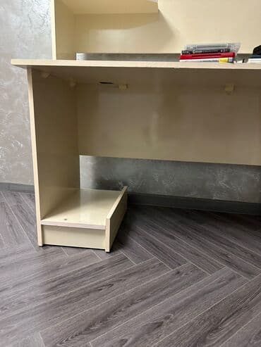 sadə tortlar: Tələbə/ofis üçün funksional iş masası - Rəng: krem və tünd qəhvəyi — 6