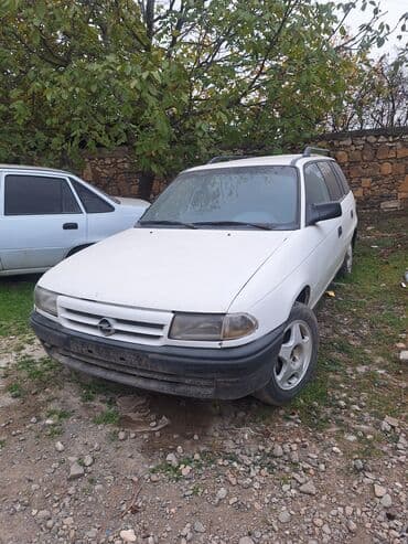 Opel Astra Caravan (universal kuzov) Xüsusiyyətlər: - Kuzov