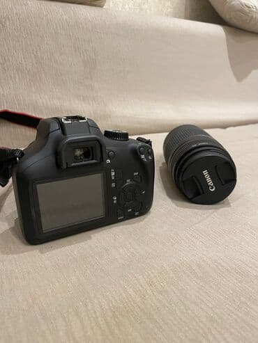 Видеокамеры: CANON EOS 4000D 3 defe istifade olunub, Çexiyadan alinib, çantasi — 2