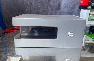 metbex tavan modelleri: Коллекционная модель Mercedes-Benz E-Class Elegance W212 blue — 2