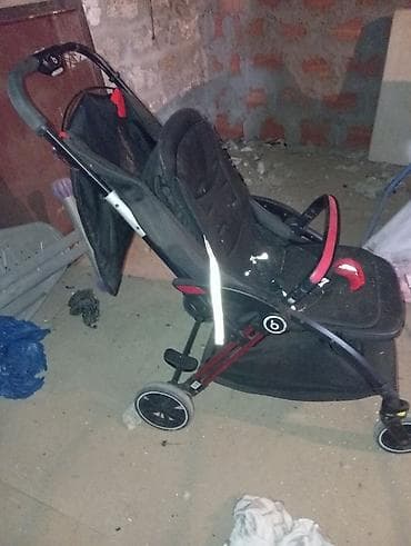 Uşaq arabası – yüngül və kompakt “umbrella” tipli model at lalafo.az Uşaq arabası – yüngül və kompakt “umbrella” tipli model