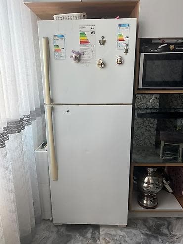 nar data nomre: *Soyuducu 220₼* *ünvan xirdalan z⁹⁰kod*İki qapılı soyuducu (üstü — 1