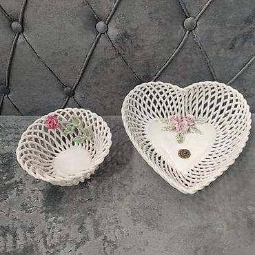 Qədimi Bavaria keramika el işi konfet qabı
balaca 50 böyük 70 lalafo.az -da Qədimi Bavaria keramika el işi konfet qabı
balaca 50 böyük 70