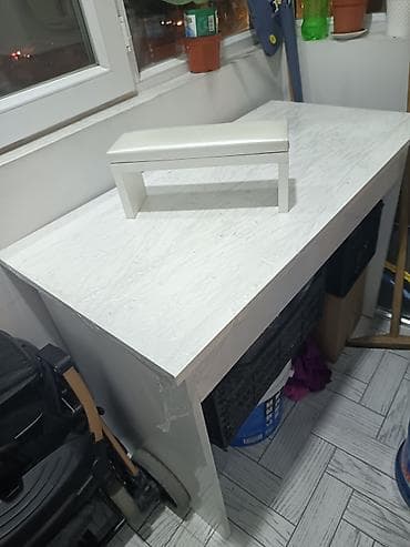 Manikür üçün peşəkar dəst Tərkib: - Clip-on UV lampa: elastik — 8