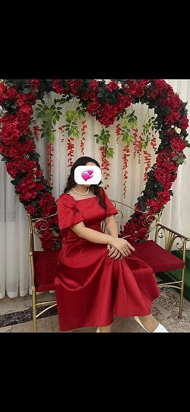 prokat paltar: Qırmızı midi paltar Sadece 1 defe geyinilib. - Rəng: parlaq qırmızı — 1