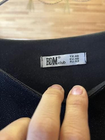 don modelləri: Qara rəngdə pariltili toxumali midi don. - Model: düz kəsim, rahat — 8