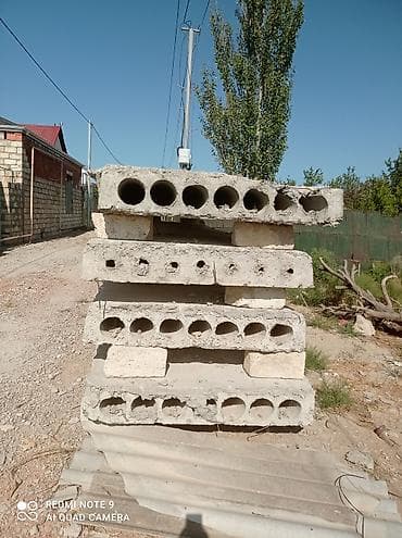 divar paneli: Məhsul: Boşluqlu armatur-beton döşəmə plitələri (prefabrik) Təsvir: - — 1