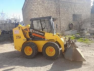 a klas makasin: Liugong 375A mini yükləyici (skid-steer) Xüsusiyyətlər: - Model — 6