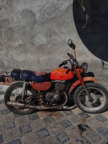 мотоциклы и мопеды: Klassik sovet istehsalı motosiklet - Rəng: narıncı/qırmızı - Korpus — 1
