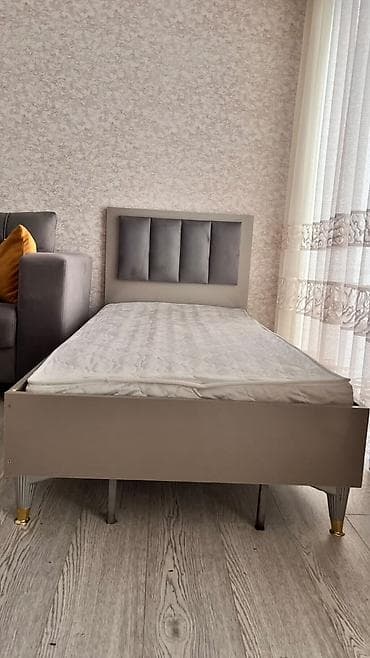 ev al: İşlənmiş, Təknəfərlik çarpayı, Bazasız, Matras ilə, Siyirməsiz, Azərbaycan — 2