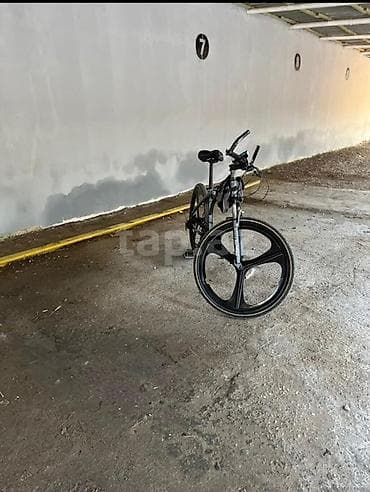 26 ölçülü velosipedi satılır. Yaxşı vəziyyətdədir, yalnız sürət