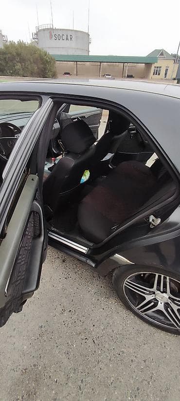 bmv x 5: Mercedes-Benz CL 220: 2.2 l | 1993 il Sedan — 9