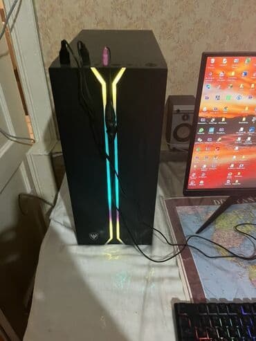 Masaüstü kompüterlər və iş stansiyaları: Masaüstü kompüter komplekti.GTA 5 kimi oyunkarı orta qrafikada — 3