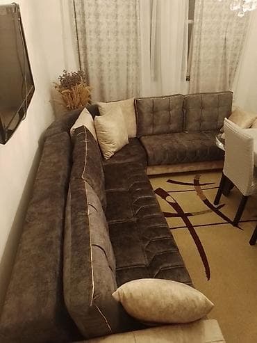 Künc divan, Divan
