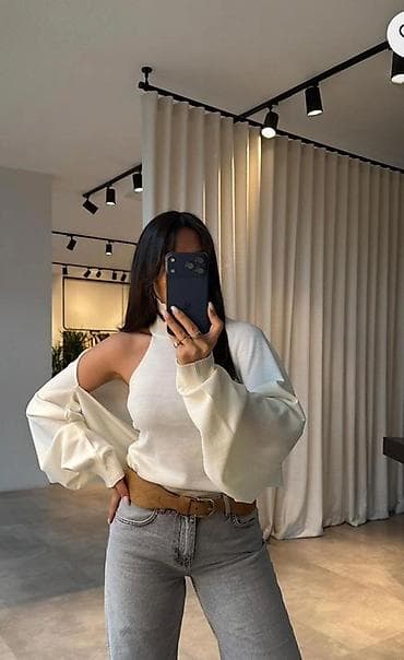 qadın geyimi: L razmer qadın üçün 2li triko bluz
Heç geyinilməyib
Krem rəngdədir — 1