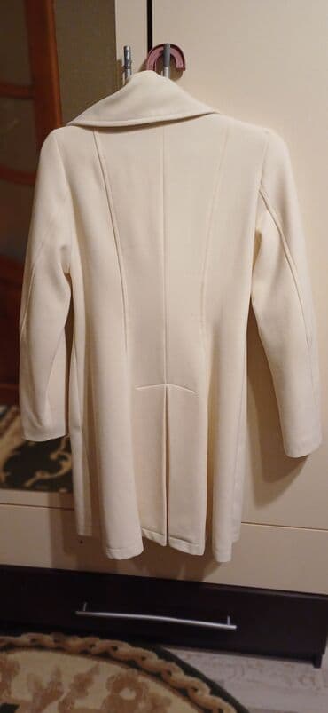 Baş geyimləri: Palto, rəng - Bej — 1