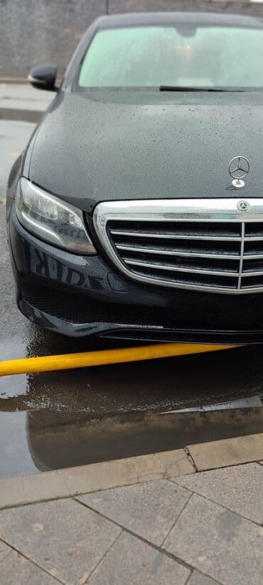 e 200: Mercedes-Benz E 200: 2 l | 2018 il Sedan — 4