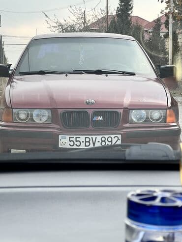 qadın maşınları qiyməti: BMW 3 series: 1.8 l | 1993 il Sedan — 1