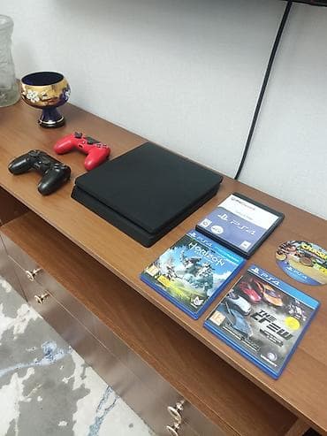 Ps4 slim 500gb 2 pult biri original biri sonradan alinma, 5 eded oyun lalafo.az -da Ps4 slim 500gb 2 pult biri original biri sonradan alinma, 5 eded oyun