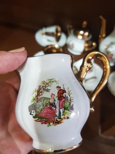 darvazalarin qiymeti: Qəhvə dəsti — 6