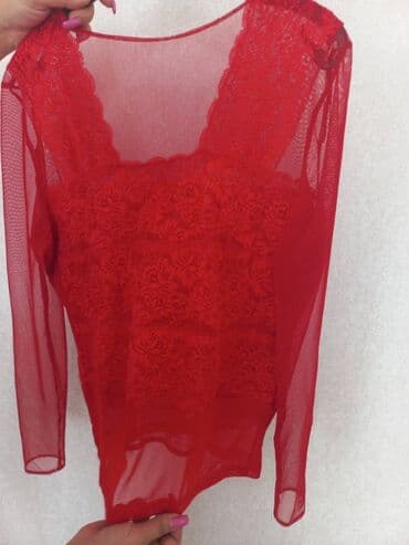 женские красные кеды: Qirmzi gupur koftadir.baha alinib.2 defe geyinmiwem.38-40-42 razmere — 5