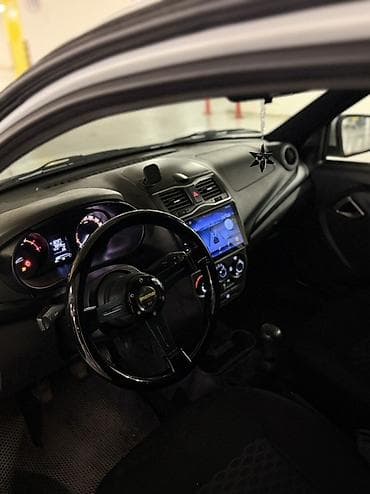 kia rio 2021 model: VAZ (LADA) Granta: 1.6 l | 2024 il 76000 km Sedan — 6