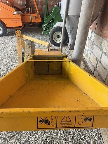 Kənd təsərrüfatı üçün traktordan qoşqu ilə işləyən yem doğrayıcı — 6