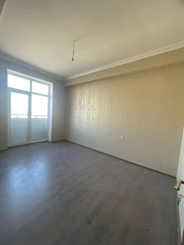 hökmeli qobu yolu: Hövsan qəs., 3 otaqlı, Yeni tikili, m. Əhmədli, 77 kv. m — 3