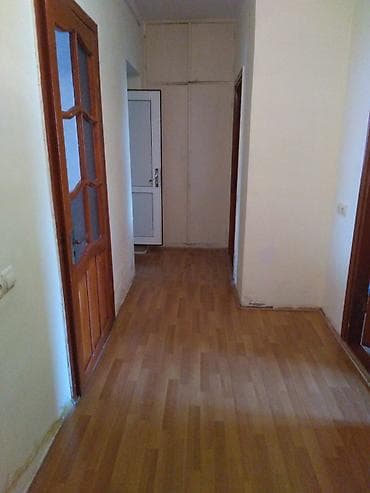 ev masin satilir: Hovsanda 5mertebeli binada 3otaqlı mənzil – yataq otaqları və mətbəx — 8