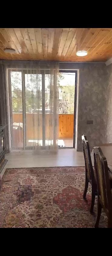 ecemı kıraye evler: Kirayə verilir yalnız ailəyə Tekstilni su idarəsinin yani 3 otaqlı — 3