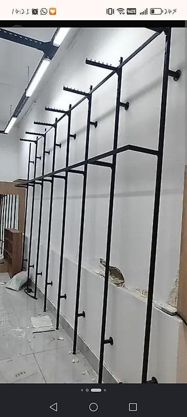 Полочные витрины: Mağaza üçün metal divar vitrin sistemi 800m alinib 400e satılır 20kv — 1