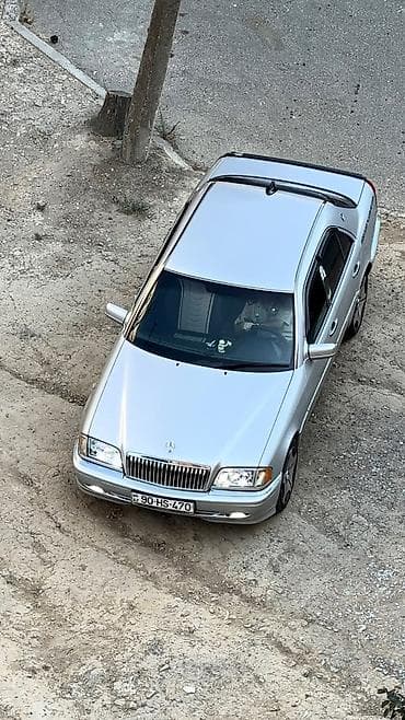 mercedes e class: Mercedes-Benz C-Class: 1.8 l | 1997 il Sedan — 5