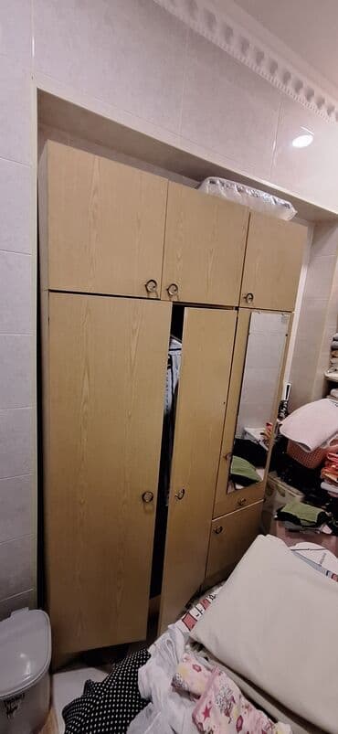 Divanlar: Açılan, 4 qapılı Düz dolab, Qarderob, paltar dolabı — 1