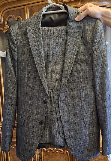 termo paltar: Kişi kostyumu – 2 parçalı dəst - Rəng/naxış: Boz tonlarında — 1