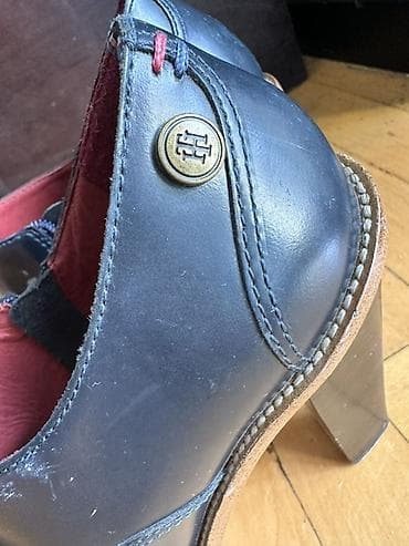 Tommy Hilfiger qadın ayaqqabısı – yüksək dabanlı platforma bootie — 2