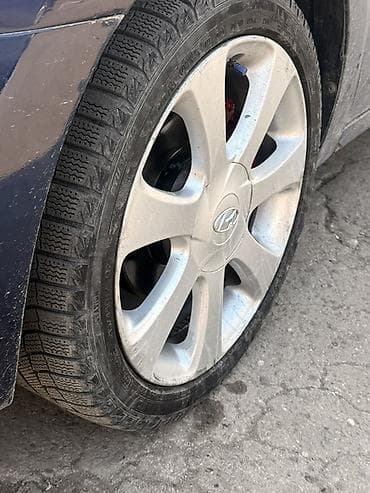 qar tekeri: İşlənmiş Disk təkər Hyundai 215 / 45 / R 17, 5 Boltlu — 1