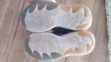 uşaq godəkcəsi: Krossovka, Qız üçün, 29 — 2