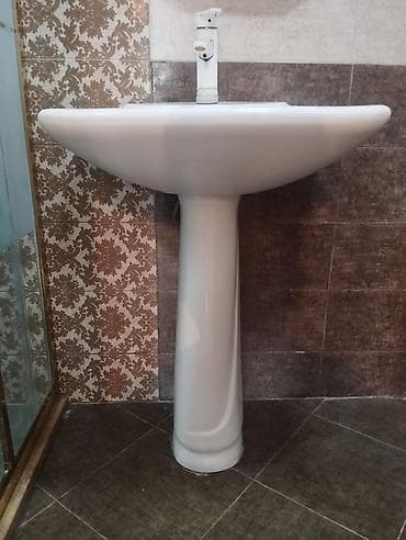 divarda yolka: Pilyastrlı ayaqüstü hamam lavabosu - Material: yüksək keyfiyyətli — 1