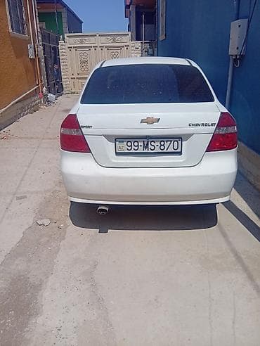 07 sekilleri 2022: Chevrolet Aveo: 1.5 l | 2012 il Sedan — 4