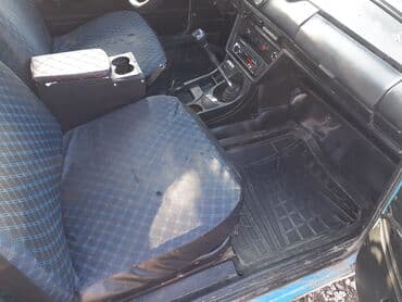 maşın 011: Sənət:Hamsı yerinde VAZ:2106 Rəng: açıq mavi Nömrə seriyası: AZ — 10