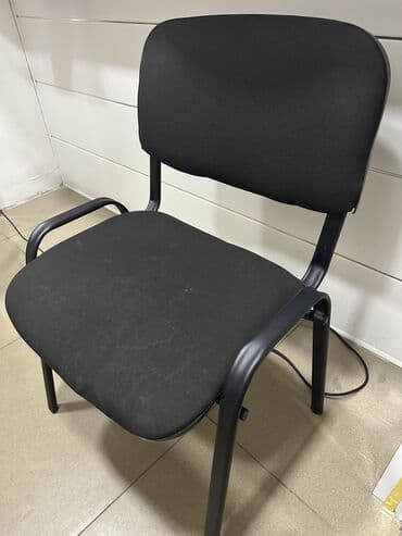 раскладные стулья: Çütu 30 m Qara rəngli ofis/qonaq kreslosu - Sadə və universal — 1