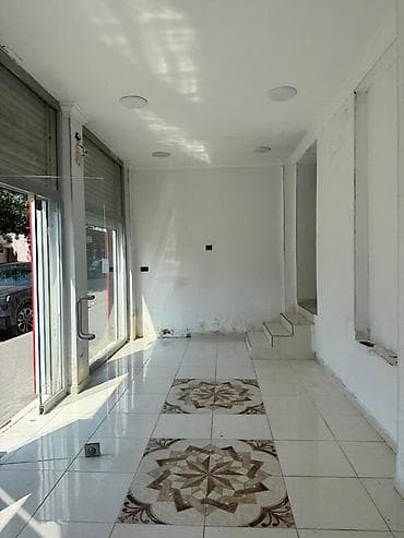 avto karavan: İcrayə verilir - Yerləşmə: yaşayış binalarının 1-ci mərtəbəsi, səkinin — 3